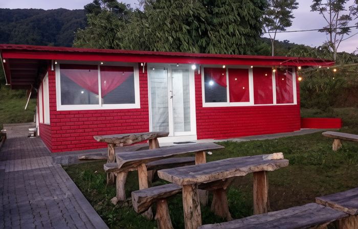 Rumah Merah Salak Villa & Camping Ground