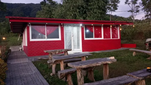 Rumah Merah Salak Villa & Camping Ground - Homestays