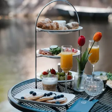 Amsterdam Canal Hotel Отели рядом с достопримечательностью «Де Дав»