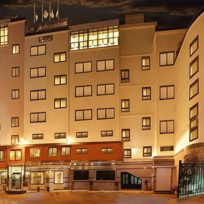 هوتل لو أمباساديرز Hotels near Centre Commercial USTO HLM