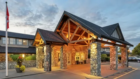 Best Western Plus Emerald Isle Hotel in Sidney