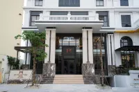 MT Collection Hotel 下龍