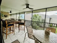 Cozy private beach condo - 3성급