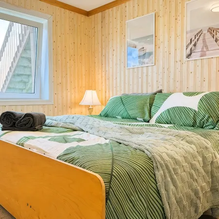 Cozy Spacious with Private Deck | on Cabot Trail | Unit 15 @ Great Cabot Lodge