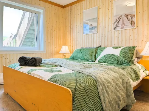 Cozy Spacious with Private Deck | on Cabot Trail | Unit 15 @ Great Cabot Lodge