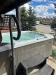 Cozy 3 bedroom townhouse in Happy Valley.  Dog friendly! - 3-Star
