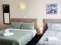 Merivale Court Large Studio-Unit 2 Hotels near Saint Albans