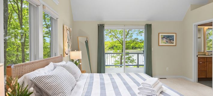 Waterfront Retreat - Tucked in the Woods, Private Dock, Dog-Friendly, Accessible Hotels in Wareham
