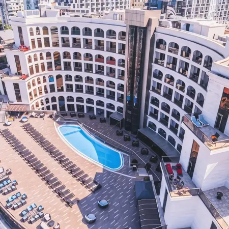 Colosseum Marina Hotel