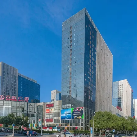 Vienna Hotel (Beijing Shijingshan Wanda Bajiao Amusement Park Metro Station Branch)