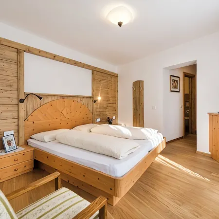 5 Minutes from the Alpe di Siusi Cable Car, Family Apartment and Terrace.