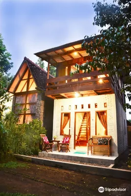 The Riverside Javanese Cottages Hotels in Candibinangun