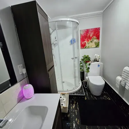 2 Double bed Apartment Manukau Отели рядом с достопримечательностью «Манукау»