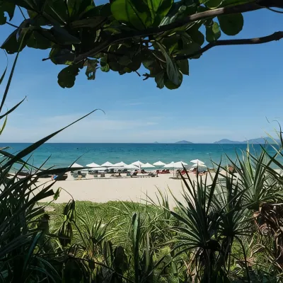 Local Beach Homestay Отели рядом с достопримечательностью «Пляж Хойан»