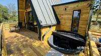 Chiang Mai A-Frame Cabin | Hot Tub Escape - 民泊