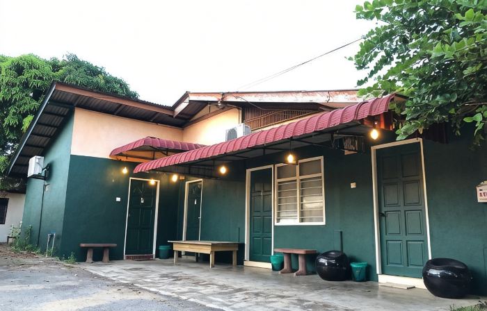 Rumah Tepi Istana