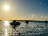 2 min-walk to the beach, superb 2-bedroom apartment - Condos