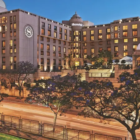Sheraton Makkah Jabal Al Kaaba Hotel Отели рядом с достопримечательностью «Мечеть E Taneem»