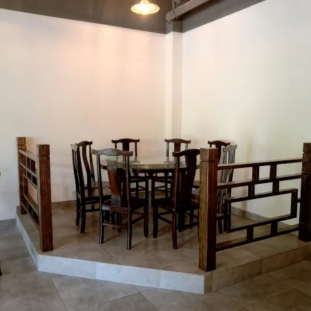 Ningguo Qinglongmen Inn