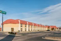 Quality Inn Seymour I-65 - Bãi đậu xe