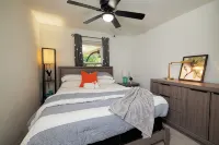 Rear Entry• Basement Suite Bliss•Firepit Nights & Comfort Stay - Holiday bungalows