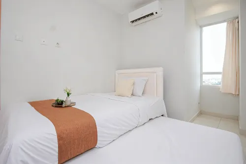 3 Pax Functional 2BR at Cinere Bellevue Suites Apartment By Travelio