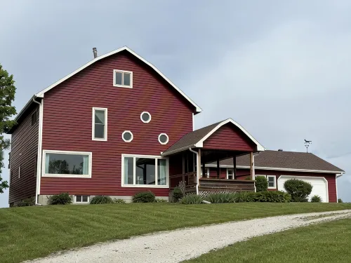 Serenity Heights - Peaceful Country Acres with Beautiful View in Every Direction