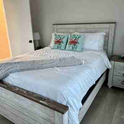 Stylish 2nd floor Ocean Edge condo Rooms