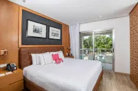 The Fives Beach Hotel & Residences