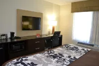 Sleep Inn & Suites Belmont - St. Clairsville - С бассейном