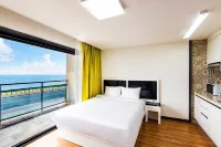 Petit Jeju Victor - Beach