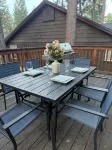 Modern luxurious 3 brm Lake Retreat. 10 mins to ski resorts. Family Friendly - 3-Star