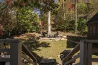 The Mac House - With a Hot Tub! - 2-Star