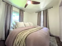 Charming Cottage with a View. Low Cleaning Fee. Close to Fort Leonard Wood.