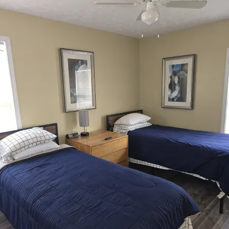 Cozy 2-bedroom newly renovated with balcony and updated kitchen and bath.