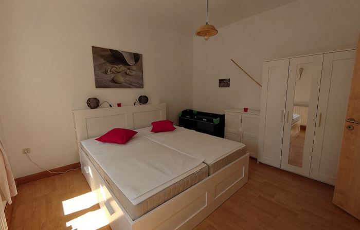 On the edge of the historic old town, vacation apartment right in the center - 01 Family