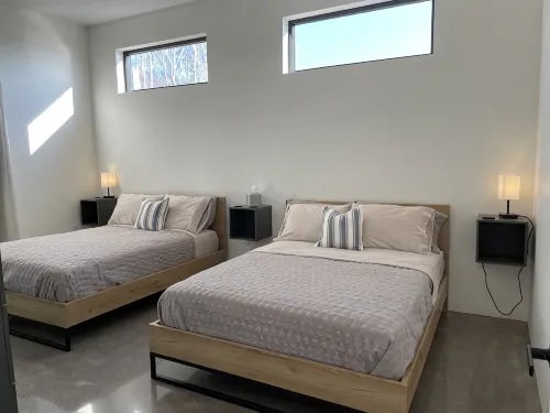 New Modern Oceanfront Home with Year-round Hot Tub - Wifi