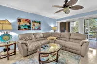 Comfy Condo at Jupiter Bay Resort, with easy beach access