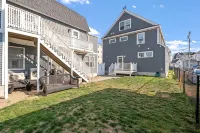 Steps from Hampton Beach and all entertainment! 2 bedrooms, pet friendly! - Apartments