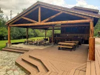Rustic 2 Bedroom Cabin, 2 Baths,  Sleeps 4, 2 Minutes From West Glacier - Alphydda