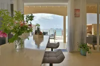 Villa Yvantino beachfront ( 2 bedroom )