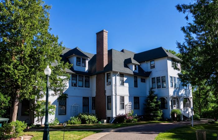Musser Mansion at Linden Hill Historic Estate