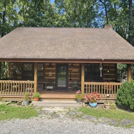 Nature Lovers Paradise- Rustic Cabin on 2 Acres with a Creek!