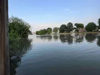 Charming Waterfront Home: Spacious, Modern, Near Attractions & Universities