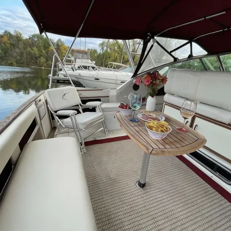 Private Yacht on Catskill Creek