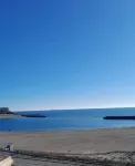 Beautiful apartment facing the sea. Balcony, plus huge terrace, very nice view.