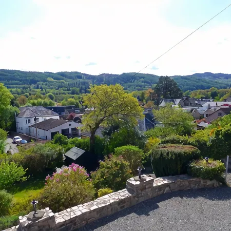 Beautiful views, walking distance to town