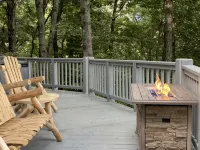 MONTREAT ROUND HOUSE - Mountain views, Renovated, Hot Tub, Fire Pit - Chalets