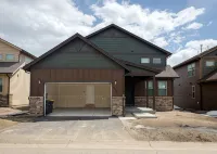 Brand New Luxury Mountain Home- Hot Tub, 3 King Beds, Bunk Beds, EVS car charger - 무료 와이파이