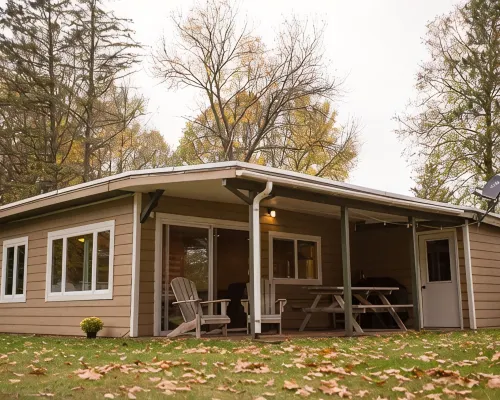 Lakefront Family Cabin with Pontoon Rental Available Hotels in Lenroot